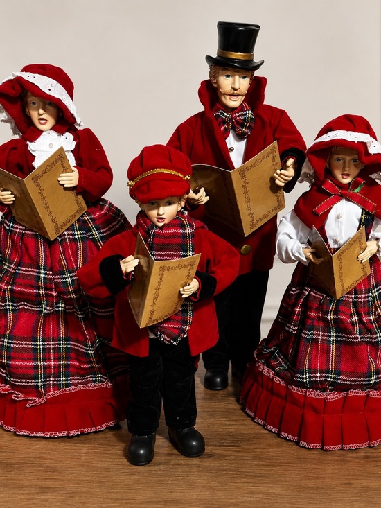 Santas Workshop Other - NWT Santa’s Workshop Christmas carolers